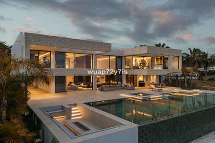 Cluster house for sale in Benahavís, Málaga. 