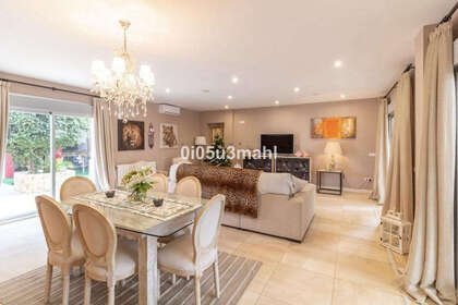 Rijtjeshuizen verkoop in Pinares de San AntÓn, Málaga. 