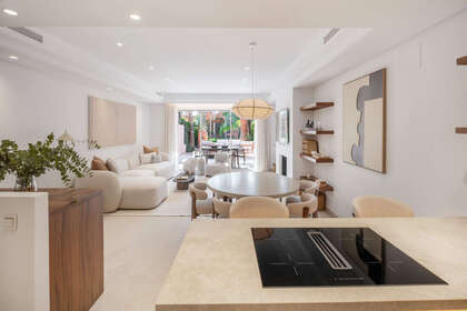 Huizen verkoop in Puerto Banús, Marbella, Málaga. 