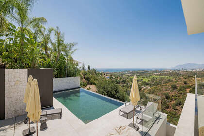 Cluster house for sale in Marbella, Málaga. 