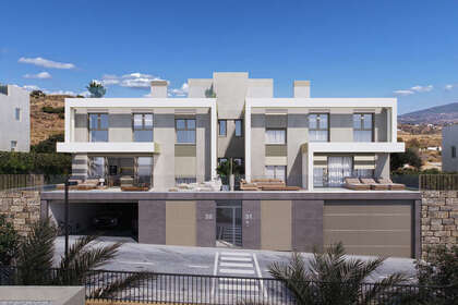 Cluster house for sale in Calanova Golf, Mijas, Málaga. 