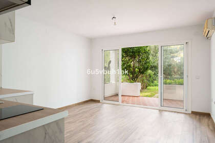 Apartment for sale in Los Pacos, Fuengirola, Málaga. 