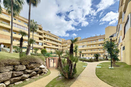 Apartment for sale in Los Pacos, Fuengirola, Málaga. 