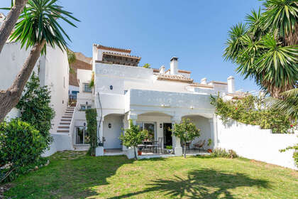 House for sale in Puerto Banús, Málaga. 