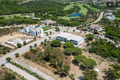 Grundstück/Finca zu verkaufen in Sotogrande, Cádiz. 