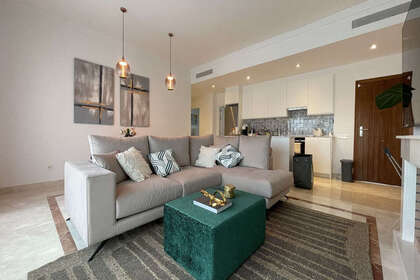 Apartment for sale in El Paraiso, Estepona, Málaga. 