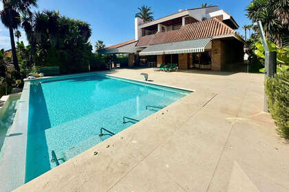 Reihenhaus zu verkaufen in Nueva andalucia, Málaga. 