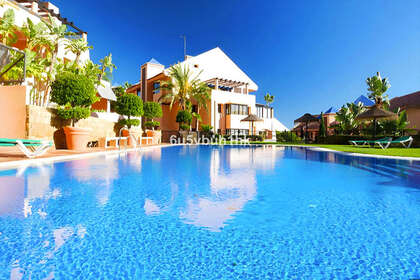 Apartment for sale in Calahonda, Mijas, Málaga. 