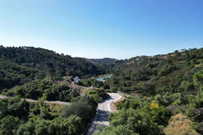 Grundstück/Finca zu verkaufen in Benahavís, Málaga. 