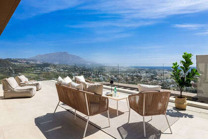 Cluster house for sale in Benahavís, Málaga. 