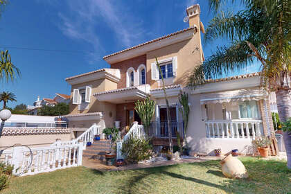 Cluster house for sale in Caleta de Velez, Málaga. 