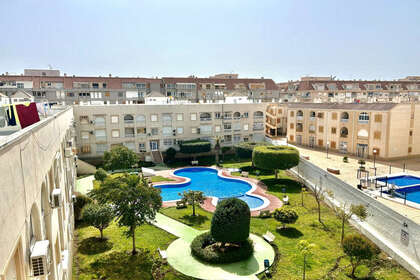 Apartment zu verkaufen in Torrevieja, Alicante. 