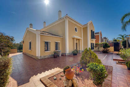 Klynge huse til salg i Guadalmina, Málaga. 