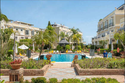 Lejlighed til salg i Nueva andalucia, Málaga. 