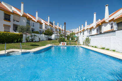 房子 出售 进入 Estepona, Málaga. 