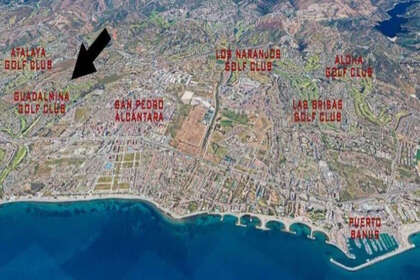 Grund til salg i Guadalmina, Málaga. 