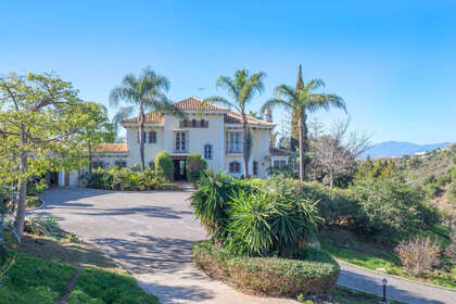 Таунхаус Продажа в Altos de Los Monteros, Marbella, Málaga. 