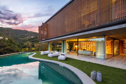 Cluster house for sale in Benahavís, Málaga. 