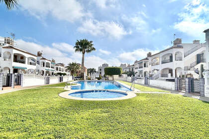 Апартаменты Продажа в Villamartín, Alicante. 