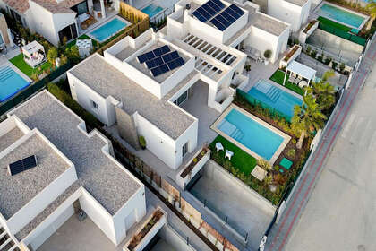 Таунхаус Продажа в Algorfa, Alicante. 