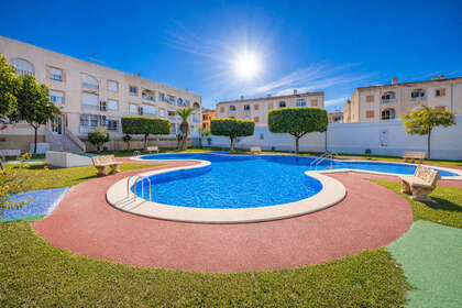 Апартаменты Продажа в Torrevieja, Alicante. 