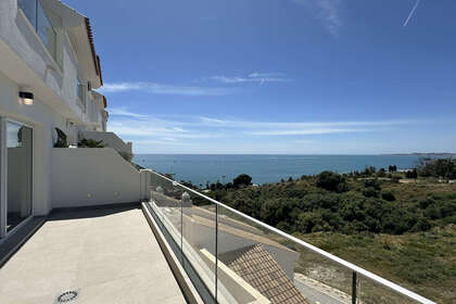 Дом Продажа в Torrequebrada, Benalmádena, Málaga. 