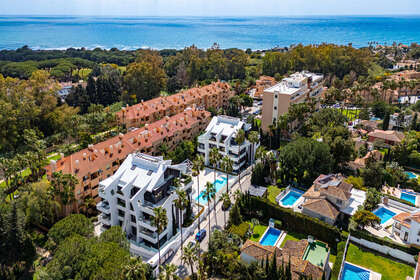 Апартаменты Продажа в Puerto de Cabopino, Marbella, Málaga. 