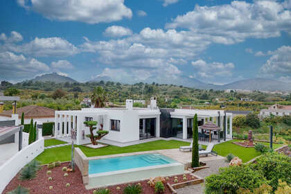 Таунхаус Продажа в Alhaurín el Grande, Málaga. 