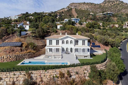 Chalet Adosado venta en Benahavís, Málaga. 