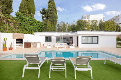 Chalet Adosado venta en Málaga. 