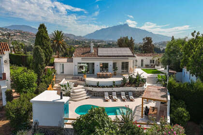 Chalet Adosado venta en Guadalmina, Málaga. 