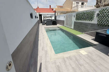 Maison de ville vendre en Torrevieja, Alicante. 