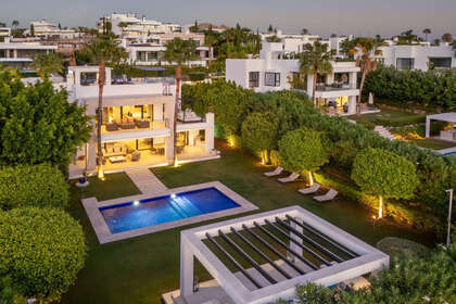 Maison de ville vendre en Nueva andalucia, Málaga. 
