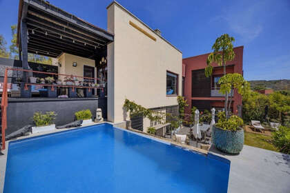Cluster house for sale in Benahavís, Málaga. 