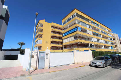 Apartmány na prodej v Punta Prima, Alicante. 