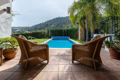Cluster house for sale in Benahavís, Málaga. 