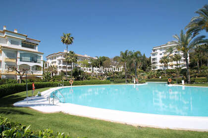 Apartmány na prodej v Puerto Banús, Marbella, Málaga. 