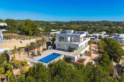 Řadový dům na prodej v Orihuela, Alicante. 