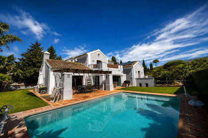 Cluster house for sale in Mijas Golf, Málaga. 