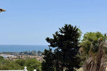 Řadový dům na prodej v Nueva andalucia, Málaga. 
