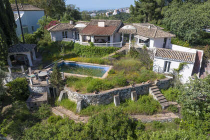 Cluster house for sale in Benahavís, Málaga. 
