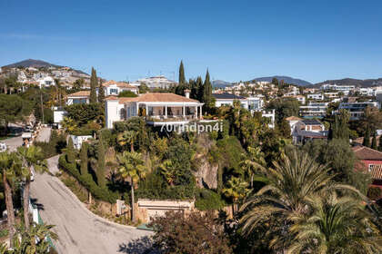 Cluster house for sale in Benahavís, Málaga. 