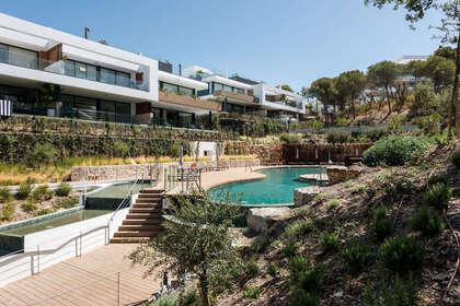 Apartmány na prodej v Puerto de Cabopino, Marbella, Málaga. 