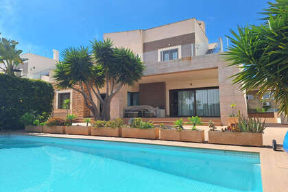 联排别墅 出售 进入 Torrevieja, Alicante. 