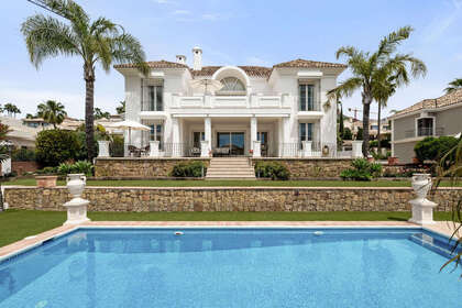 Řadový dům na prodej v Sierra Blanca, Marbella, Málaga. 