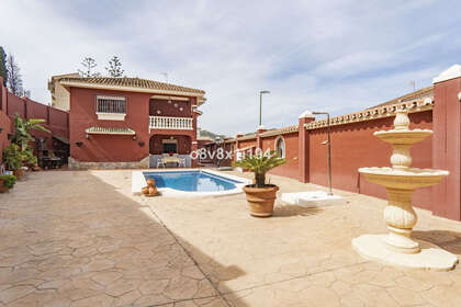 Řadový dům na prodej v Ciudad Jardín, Málaga. 
