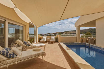 Penthous na prodej v Cerros Del Lago, Marbella, Málaga. 
