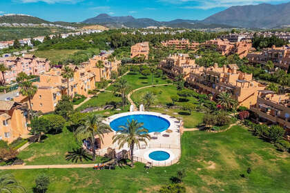 Apartmány na prodej v Casares, Málaga. 