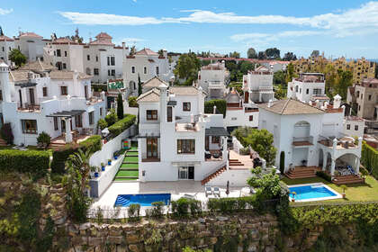 Casa Cluster venda em Estepona, Málaga. 