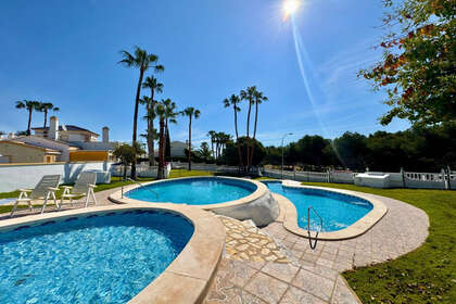 联排别墅 出售 进入 Orihuela-Costa, Alicante. 